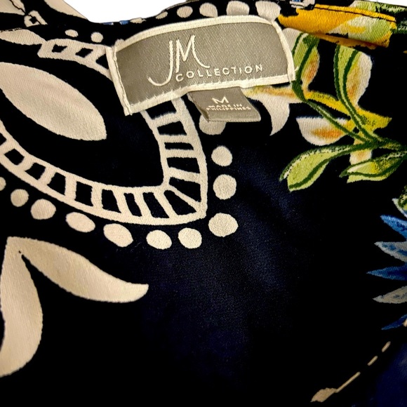 JM Collection colorful Tunic in size medium. Excellent gently used condition. - Picture 4 of 4